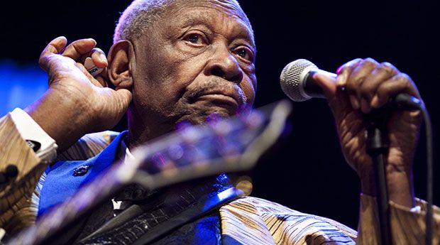 US blues legend BB King performs on stage during the Montreux Jazz Festival 