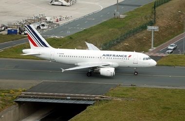 An Air France Airbus A319 passenger jet 