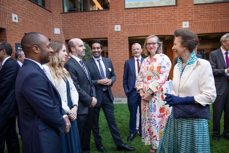 Kibil Sisulu and Lea Muething (Sustainalytics), Michael McCormick and Shanx Tandon (Credit Suisse), Paul O’Connor (JP Morgan), Tessa Walsh (IFR), HRH The Princess Royal. ANNA GORDON/SAVE THE CHILDREN