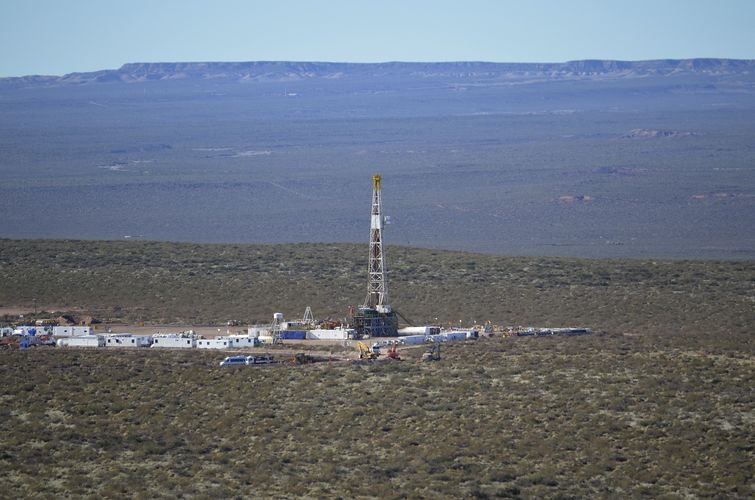 An aerial view of a shale oil drilling rig in the Patagonian province of Neuquen