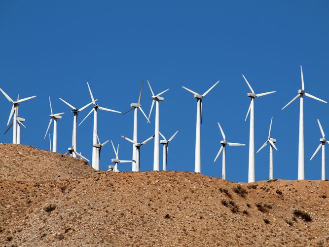 © Trekandshoot | Dreamstime.com - Desert wind mills near Palm Springs California